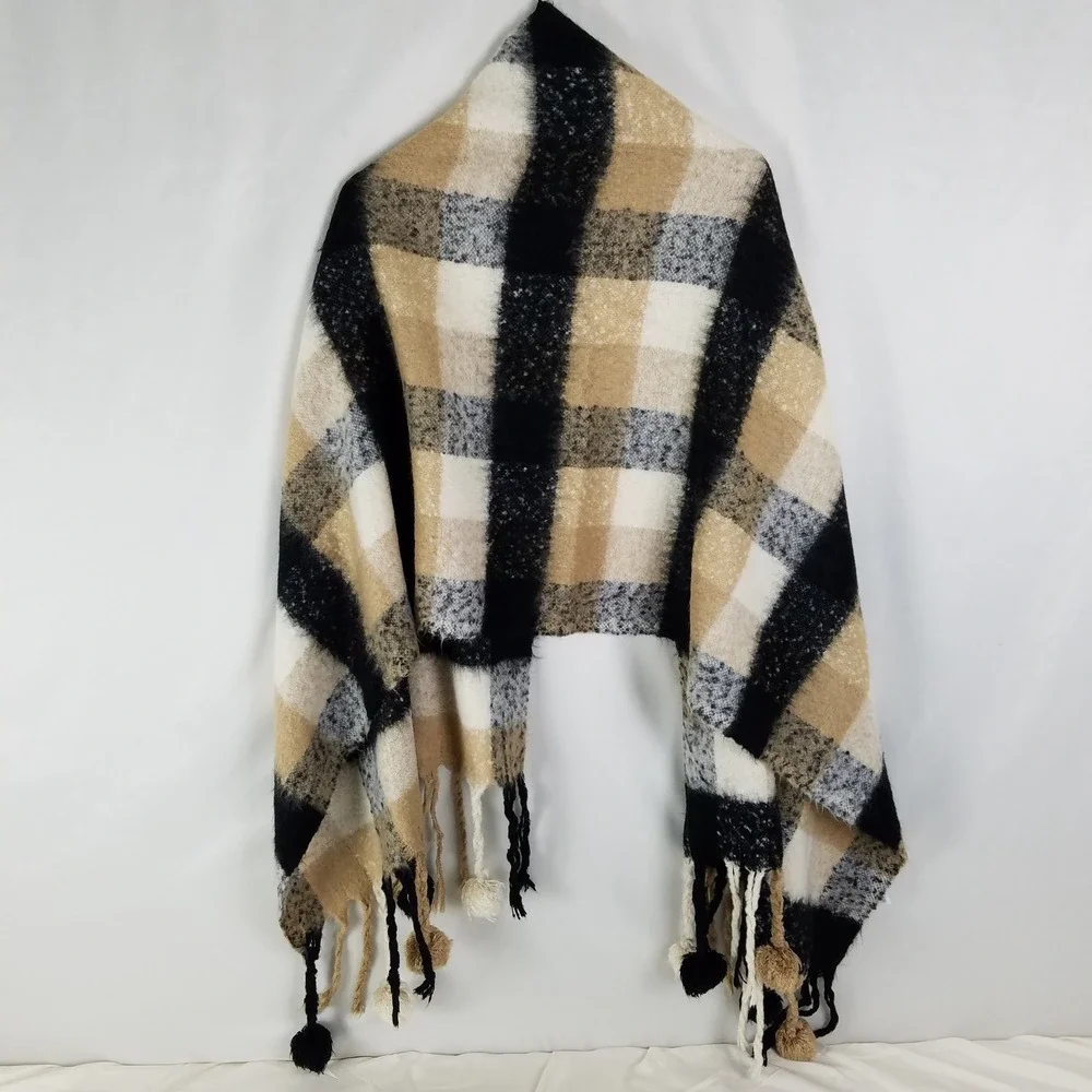 Plaid‎ Fringe Tassel Scarf Wrap Shawl Acrylic Beige Black White BCBGMAXAZRIA